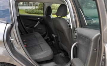 Peugeot 2008 I SUV 1.2 PureTech 110KM 2015 Peugeot 2008 2015 r. 1.2 Benzyna 110KM, zdjęcie 11