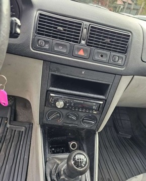 Volkswagen Golf IV Kombi 1.4 16V 75KM 2000 Volkswagen Golf Volkswagen Golf 1.4 Benzyna 75KM, zdjęcie 12