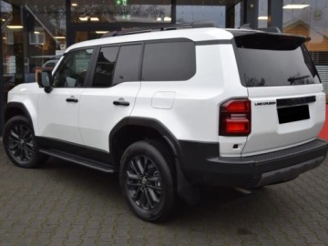 Toyota Land Cruiser VII Terenowy 5d 2.8 D-4D 204KM 2025 Od ręki - Executive 2.8 Diesel 205KM | Kamera 360!, zdjęcie 1