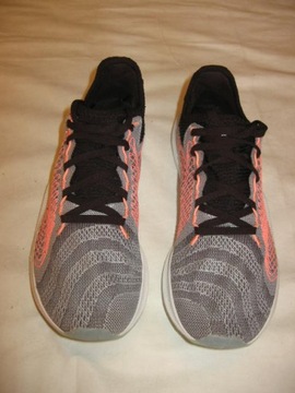 BUTY NEW BALANCE FUEL CELL roz.40,5