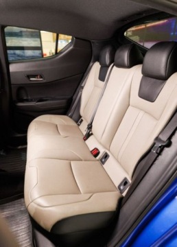 Toyota C-HR I Crossover Facelifting 2.0 Hybrid Dynamic Force 184KM 2019 Toyota C-HR 2.0 Hybrid Selection 2.0 Hybryda 184KM, zdjęcie 19