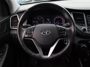 Hyundai Tucson III SUV 1.7 CRDI 115KM 2016 Hyundai Tucson 1.7 CRDi, Salon Polska, Klima, zdjęcie 17