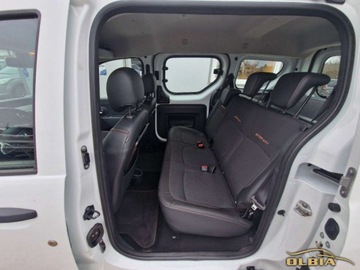 Dacia Dokker Mikrovan Facelifting 1.2 TCe 115KM 2017 Dacia Dokker Nawigacja Czujniki Parkowania Hak 5-osobowy 1.2 Benzyna, zdjęcie 14