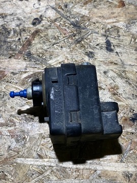 Silniczek regulacji lamp Trafic Opel Vivaro