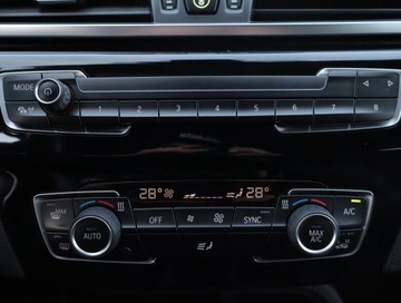 BMW X1 F48 Crossover xDrive18d 150KM 2017 BMW X1 xDrive18d, Salon Polska, Serwis ASO, 4X4, zdjęcie 12