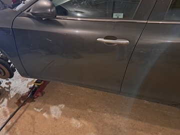 ALFA ROMEO GIULIETTA DVEŘE LEVÉ PŘEDNÍ BARVA VR 319