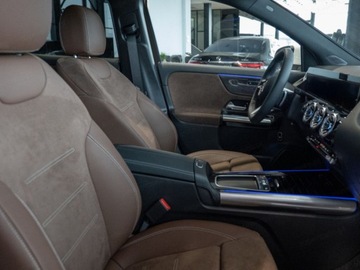 Mercedes GLA II Off-roader Facelifting 2.0 220 190KM 2025 MERCEDES-BENZ GLA 220 4-Matic AMG Line 2.0 (190KM) 2025, zdjęcie 4