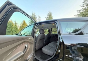 Ford C-MAX II Grand C-MAX Facelifting 1.5 TDCi 95KM 2015 Ford C-MAX Ford C-MAX 1.5 TDCi Start-Stop-System COOLampCONNECT 1.5 95KM, zdjęcie 17