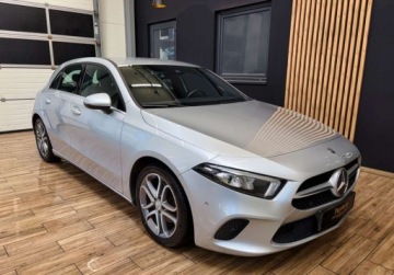 Mercedes Klasa A W177/V177 Hatchback 1.5 180d 116KM 2018 Mercedes-Benz Klasa A 1.5D NAVI automat VITRUAL LED BEZWYPADKOWY zarej, zdjęcie 3