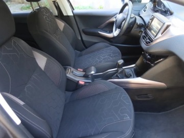 Peugeot 2008 I SUV 1.6 e-HDi 92KM 2013 Peugeot 2008 1.6 e-HDi, Klima, Klimatronic, zdjęcie 8