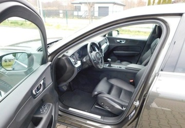 Volvo XC60 II Crossover D3 150KM 2019 Volvo XC 60 z Gwarancja Bezwypadkowe 100 Model 2020r 2.0 Diesel 150KM, zdjęcie 14