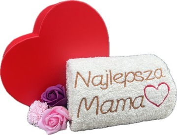 Вышитое полотенце для мамы на День матери, Сердце, Мыльные Розы, Мыльные Цветы