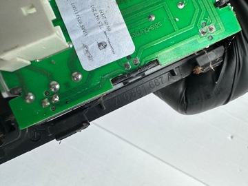 CAYENNE 7L5 LAMPA POLSTROVÁNÍ LEVÝ 7L0861687A