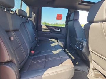 Chevrolet Silverado II 2025 Chevrolet Silverado K2500 High Country 2025 6.6L 6.6 Diesel 401KM, zdjęcie 10