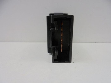 HYUNDAI MATRIX FC 01-05 SPÍNAČ TOPENÍ OKNO ZADNÍ 93710-17000