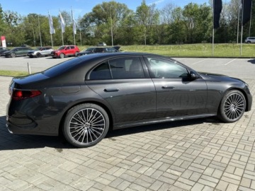 Mercedes Klasa E W214 Sedan 2.0 200 204KM 2025 MERCEDES-BENZ E Klasa 200 AMG Sedan 2.0 (204KM) 2025, zdjęcie 1