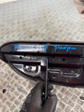 LOKETNÍ OPĚRKA DVEŘE LEVÝ ZADNÍ 3D MITSUBISHI PAJERO III 3