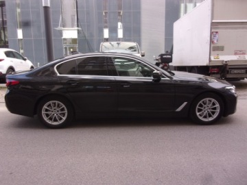 BMW Seria 5 G30-G31 Limuzyna Facelifting 2.0 518d 150KM 2021 BMW 518 D Salon PL, zdjęcie 10