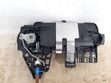 KLIKA PŘEDNÍ LEVÝ BMW 4 G26 475