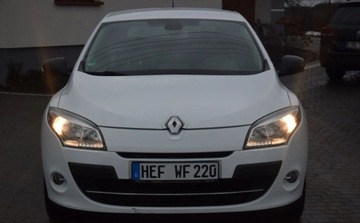 Renault Megane III Hatchback 1.9 dCi 130KM 2011 Renault Megane 1.9D 130KM Klimatronik Navi Bos..., zdjęcie 2