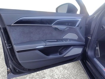 Audi A8 D5 S8 Facelifting 4.0 TFSI 571KM 2024 Audi S8 Audi S8TFSI mHEV Quattro 571KM Tiptronic 4.0 Benzyna 571KM, zdjęcie 11