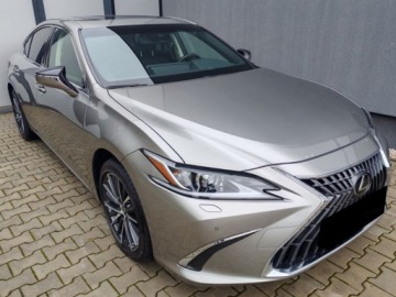 Lexus ES VII (XV70) Sedan Facelifting 300h 218KM 2025 Od ręki - 300h Business Edition 2.5 E-CVT 218KM | Podgrzewane fotele!, zdjęcie 3