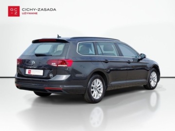 Volkswagen Passat B8 Variant Facelifting 1.5 TSI EVO 150KM 2021 Volkswagen Passat Variant 1.5TSI 150KM Business DSG SalonPL SerwisASO Acc, zdjęcie 4