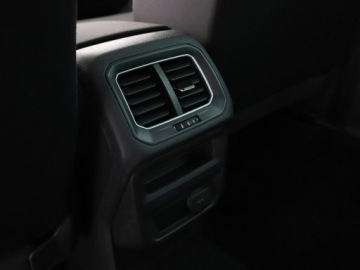 Volkswagen Tiguan I SUV Facelifting 1.4 TSI BlueMotion Technology 125KM 2016 Volkswagen Tiguan PDC hak klima, zdjęcie 33