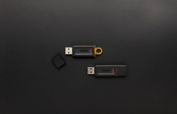 USB-накопитель Kingston DT Exodia 128 ГБ