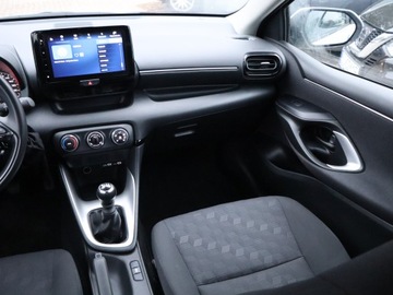 Toyota Yaris IV Hatchback 1.5 Dynamic Force 125KM 2024 Toyota Yaris 1.5 VVT-i, Salon Polska, zdjęcie 7