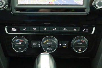 Volkswagen Passat B8 Variant 1.8 TSI BlueMotion Technology 180KM 2016 VW Passat 1.8 TSI, Salon Polska, 1. Właściciel, zdjęcie 9