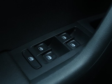 Skoda Octavia III Kombi Facelifting 2.0 TDI 150KM 2020 Skoda Octavia 2.0 TDI, Salon Polska, zdjęcie 17