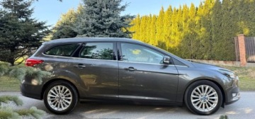 Ford Focus III Kombi Facelifting 1.0 EcoBoost 125KM 2015 Ford Focus Ford Focus 1.0 EcoBoost Titanium Benzyna 125KM, zdjęcie 5