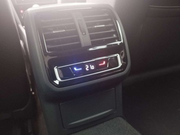 Volkswagen Passat B8 Variant Facelifting 2.0 TDI SCR 200KM 2022 Volkswagen Passat 2.0 TDI 200KM 4x4 DSG R Line Kamera Virtual Hak LED Matr, zdjęcie 25