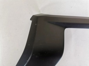 Заглушка над фонарем, фара TOYOTA Land Cruiser Prado левая 832.