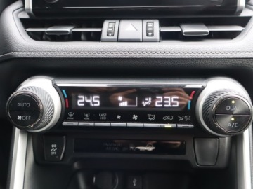 Toyota RAV4 V SUV 2.5 Hybrid Dynamic Force 218KM 2022 Toyota RAV 4 2.5 Hybrid, Salon Polska, zdjęcie 12