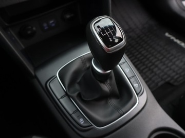 Hyundai Kona I Crossover 1.0 T-GDI 120KM 2019 Hyundai Kona 1.0 T-GDI, Salon Polska, zdjęcie 15