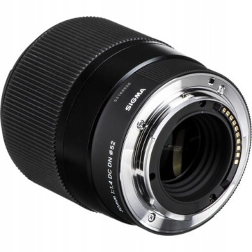 Объектив Sigma Sony E C 30mm F1.4 DC DN