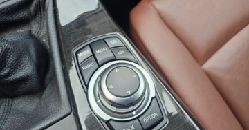 BMW Seria 5 F10-F11 Touring Facelifting 518d 150KM 2013 BMW Seria 5 2.0 d skora heda-up nawigacja 2.0 Diesel 150KM, zdjęcie 37