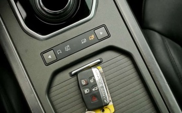 Land Rover Range Rover Evoque I SUV 5d Facelifting 2.0 Si4 240KM 2018 Land Rover Range Rover Evoque Land Rover Range Rover Evoque 2.0Si4 SE 2.0, zdjęcie 19