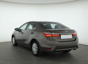 Toyota Corolla XI Sedan Facelifting 1,6 Valvematic 132KM 2017 Toyota Corolla 1.6 Valvematic, Salon Polska, zdjęcie 3