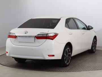 Toyota Corolla XI Sedan 1.6 Valvematic 132KM 2016 Toyota Corolla 1.6 Valvematic, Salon Polska, zdjęcie 4