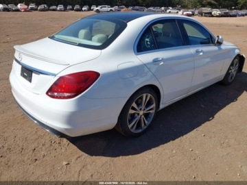 Mercedes Klasa C W205 2015 Mercedes-Benz Klasa C 2015 MERCEDES-BENZ C 300 2.0 Benzyna 241KM, zdjęcie 6