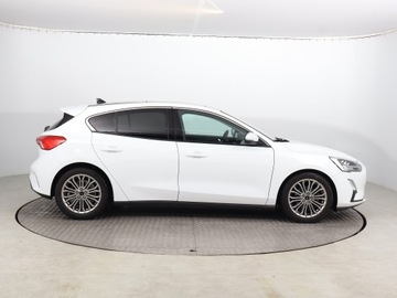 Ford Focus III Hatchback 5d facelifting 1.0 EcoBoost 125KM 2018 Ford Focus 1.0 EcoBoost, Automat, Skóra, Navi, zdjęcie 5