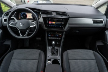 Volkswagen Touran III 1.5 TSI EVO 150KM 2024 Volkswagen Touran Special Edition 1.5 TSI EVO 150, zdjęcie 15
