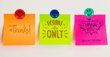 V4 MINKI МАГНИТЫ НА ХОЛОДИЛЬНИК ЦВЕТНЫЕ ДОСКИ НАБОР МАГНИТОВ SMILE 12 шт.