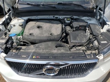 Volvo XC40 2021 Volvo XC 40 T5 MOMENTUM 2.0 Benzyna 248KM, zdjęcie 10