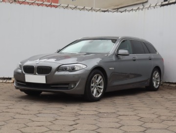 BMW Seria 5 F10-F11 Touring 520d 184KM 2012 BMW 5 520d, 181 KM, Automat, Skóra, Navi, Xenon, zdjęcie 1