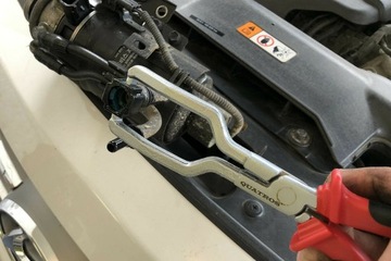 ЩИПЦЫ ДЛЯ ТОПЛИВОПРОВОДА QUATROS