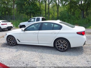 BMW Seria 5 G30-G31 2022 BMW Seria 5 540i xDrive 2022 3.0l 3.0 Benzyna 335KM, zdjęcie 2